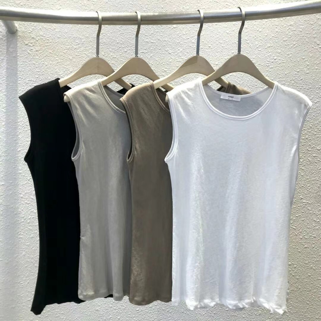 浅棕色