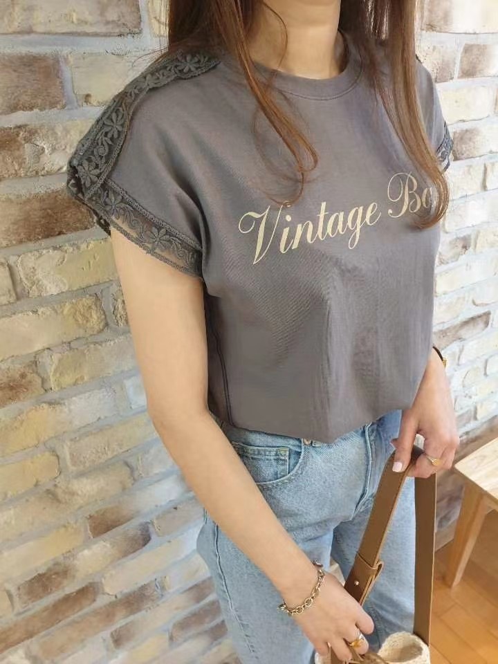 灰色