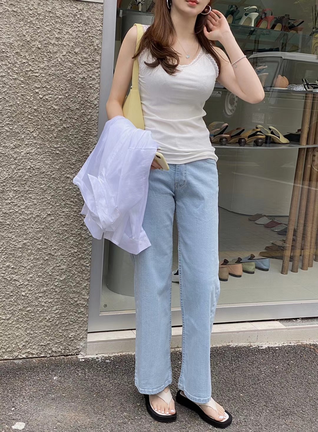 灰色