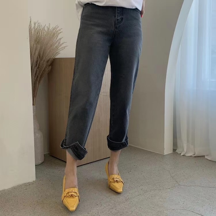 黑色