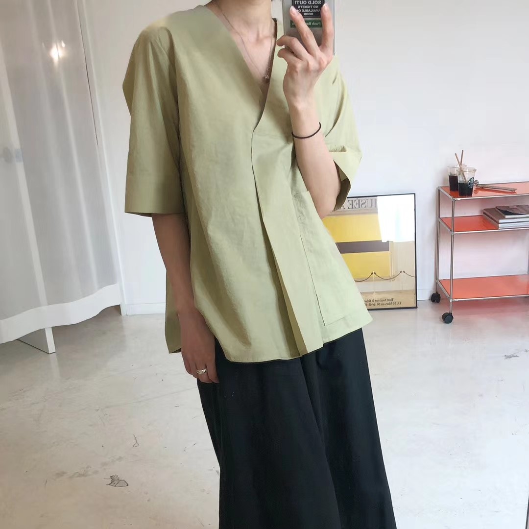 深灰