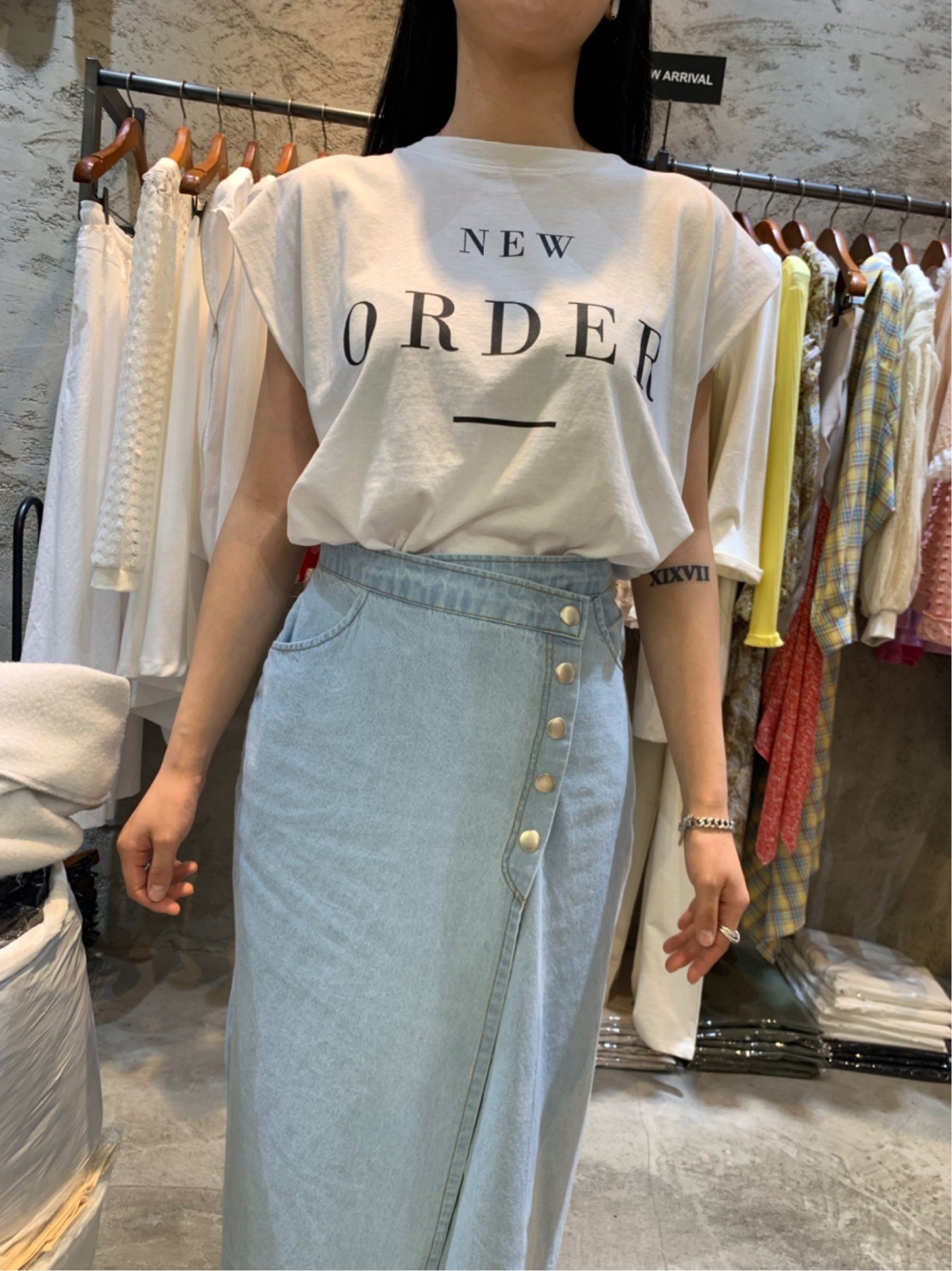 白色