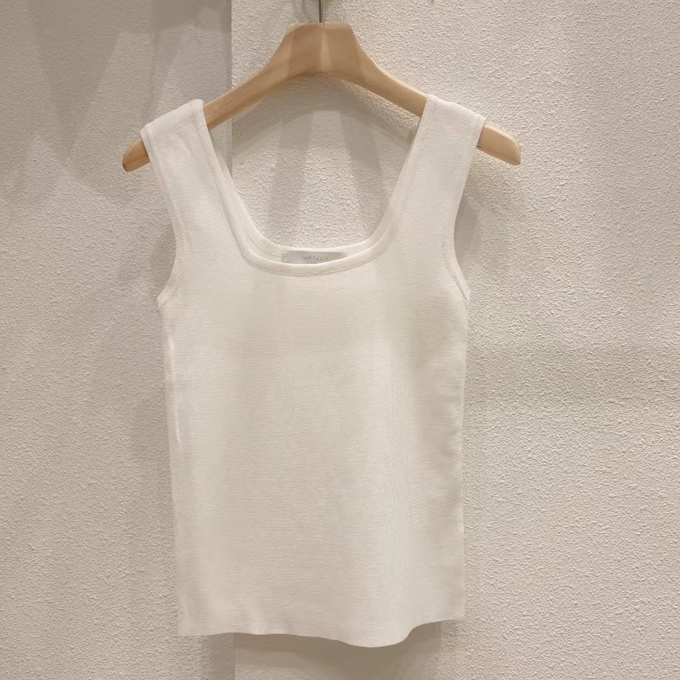 草绿色