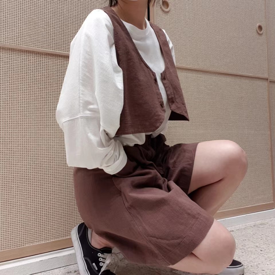 深棕色