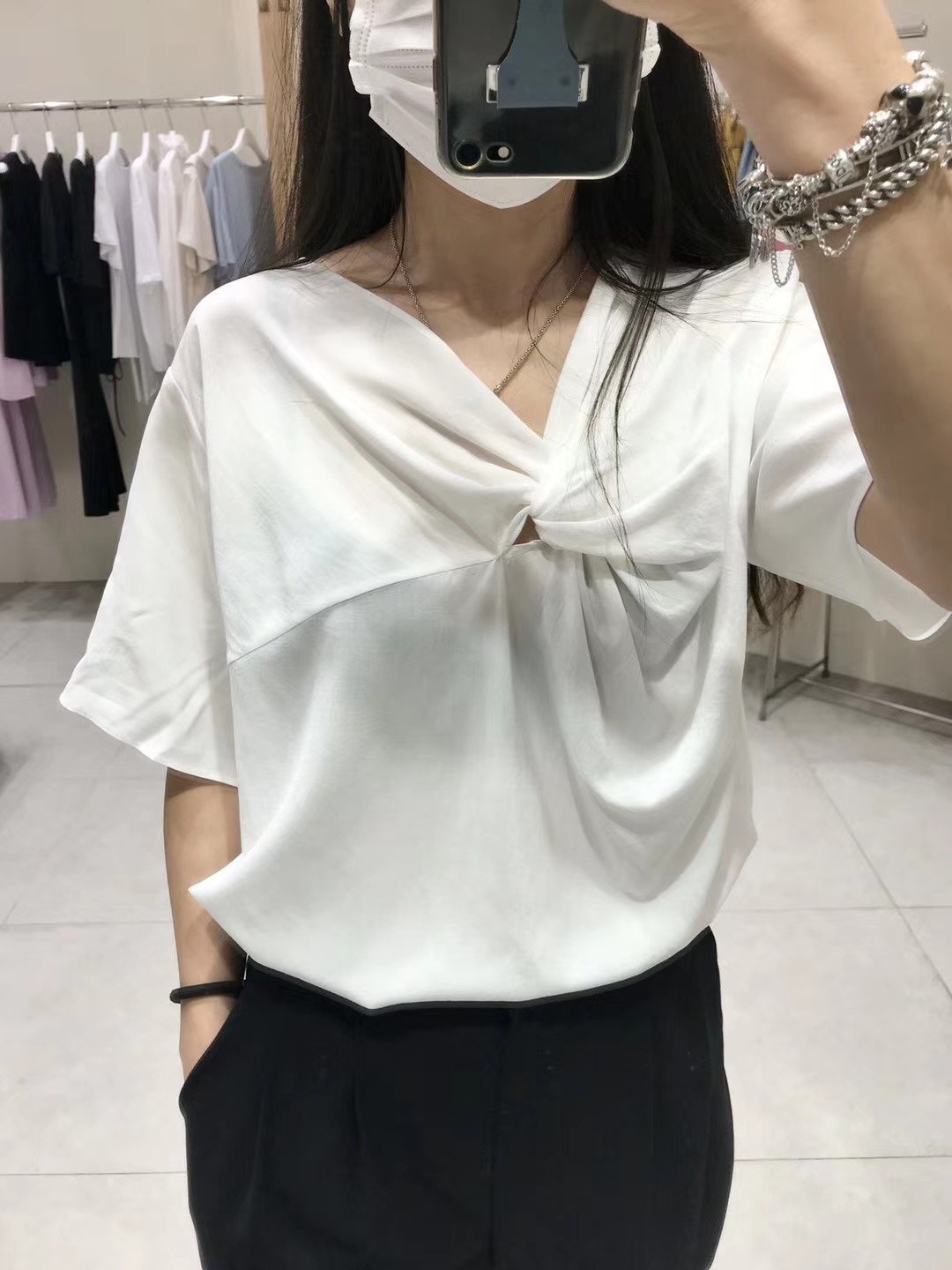 白色