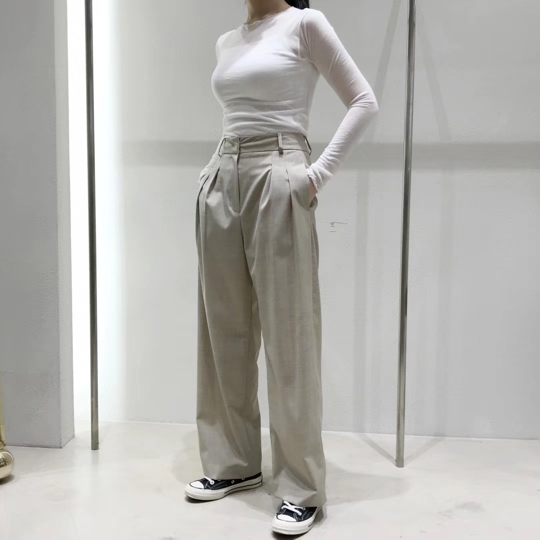 白色