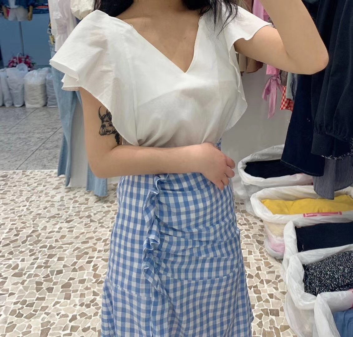 白色