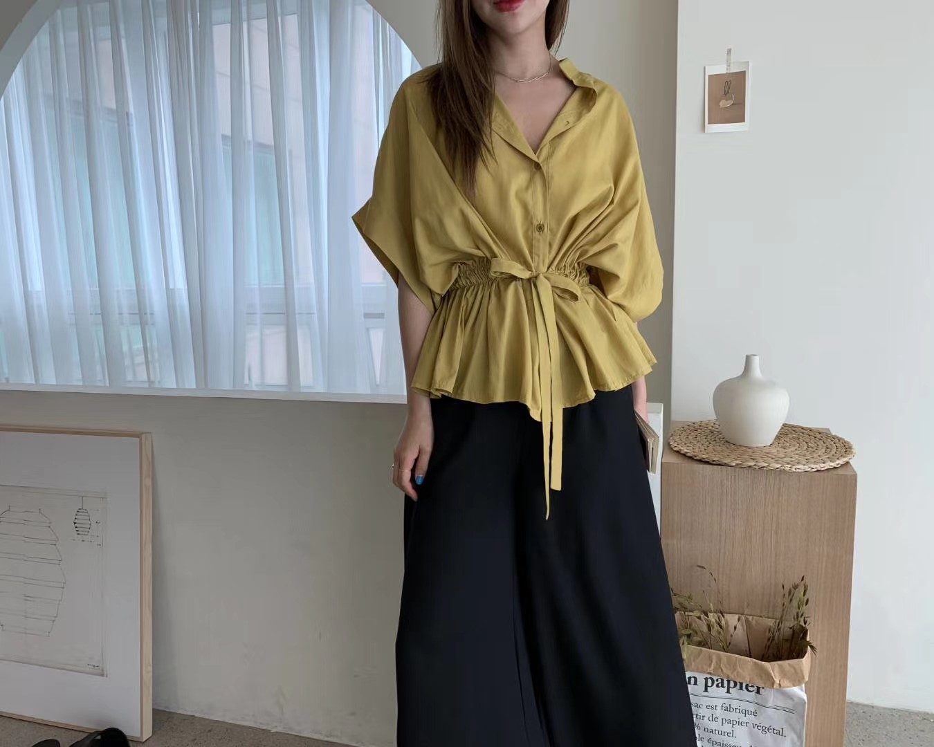 黄色