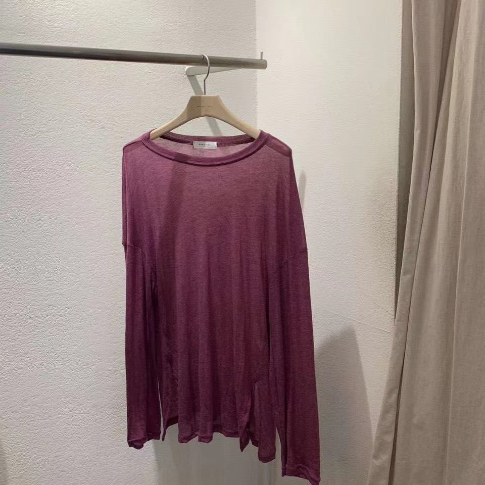 酒红色