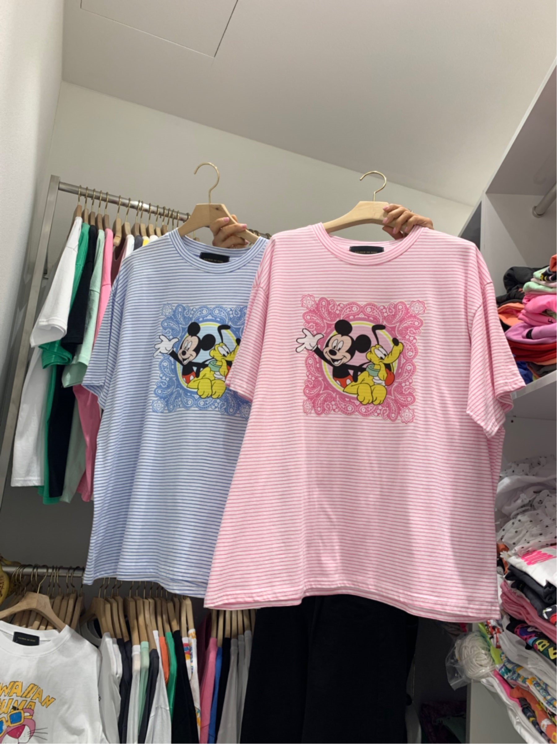 浅粉色