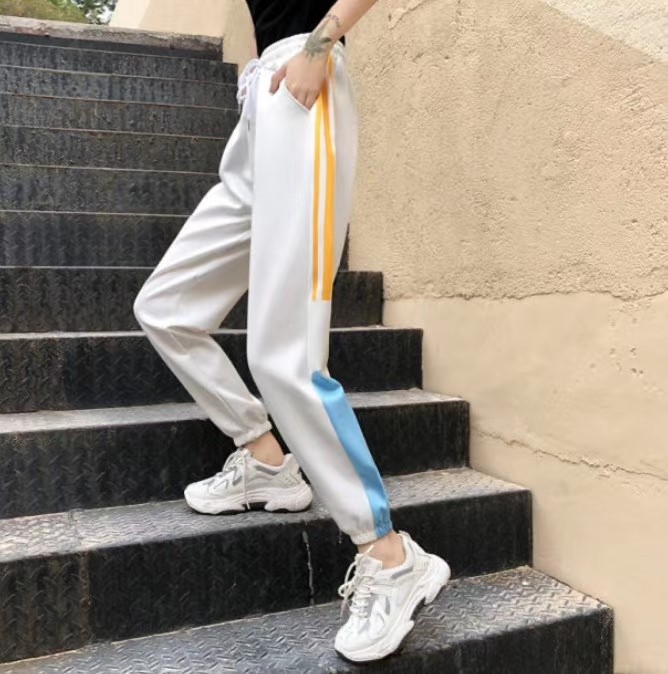 白色
