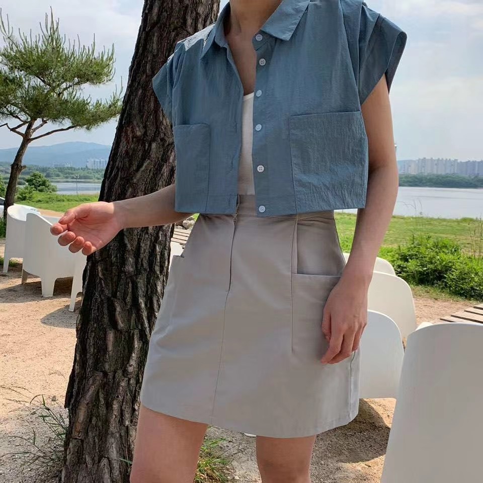 蓝色