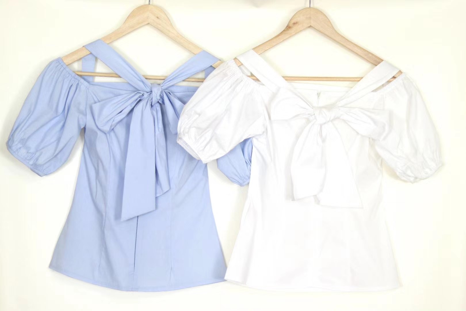 天蓝色