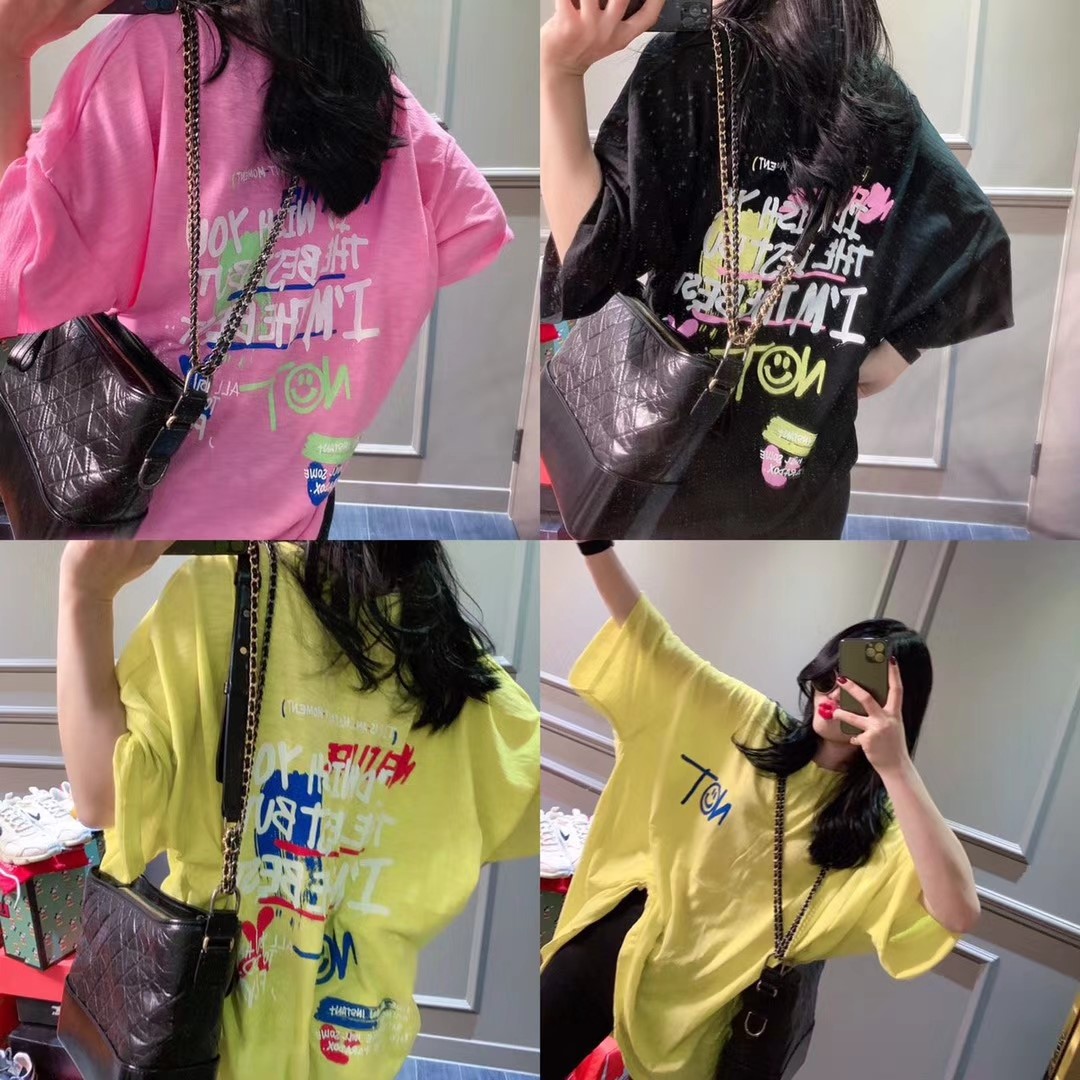 粉红色