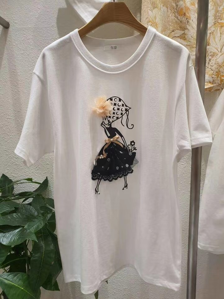 白色