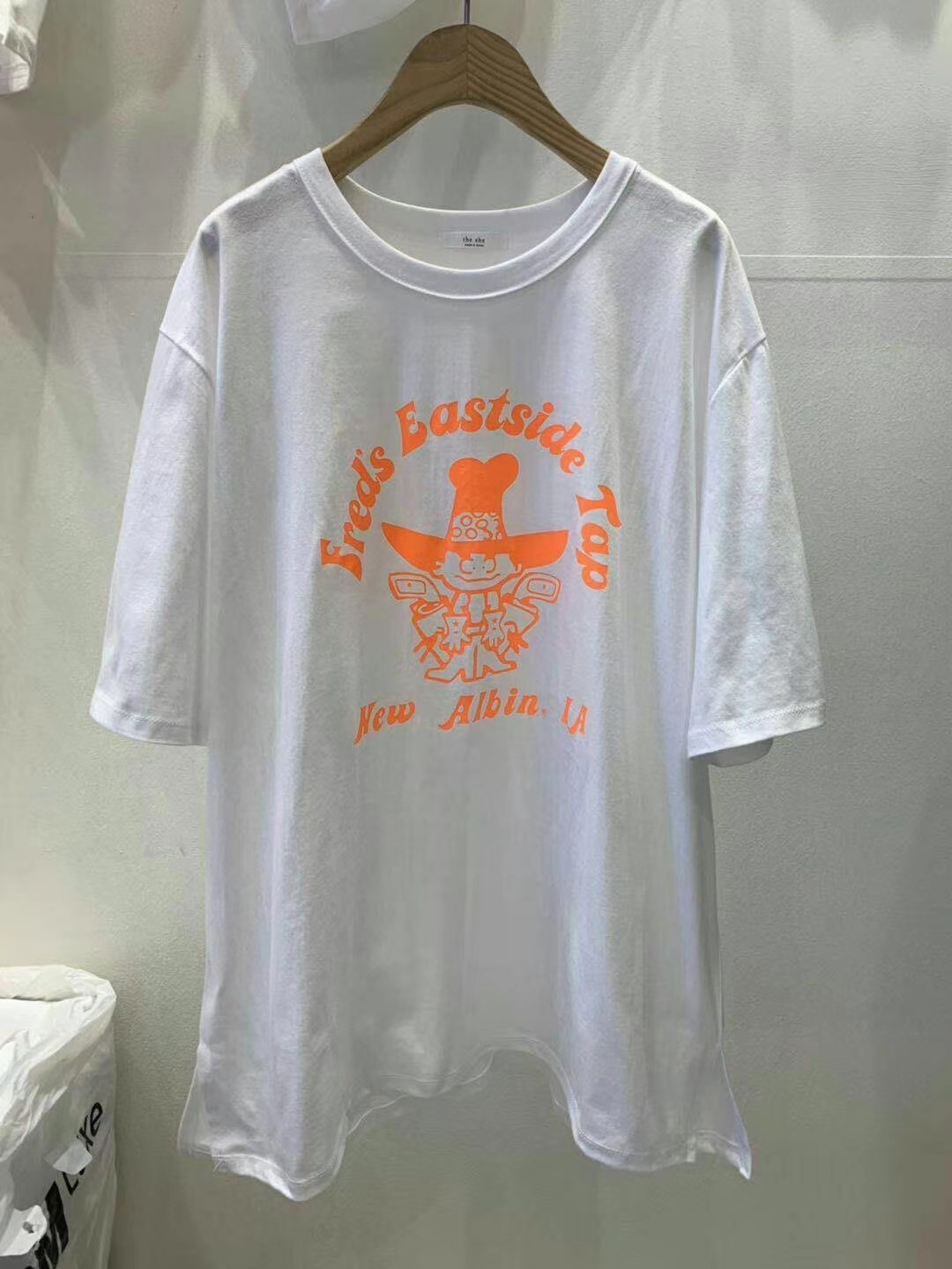 灰色