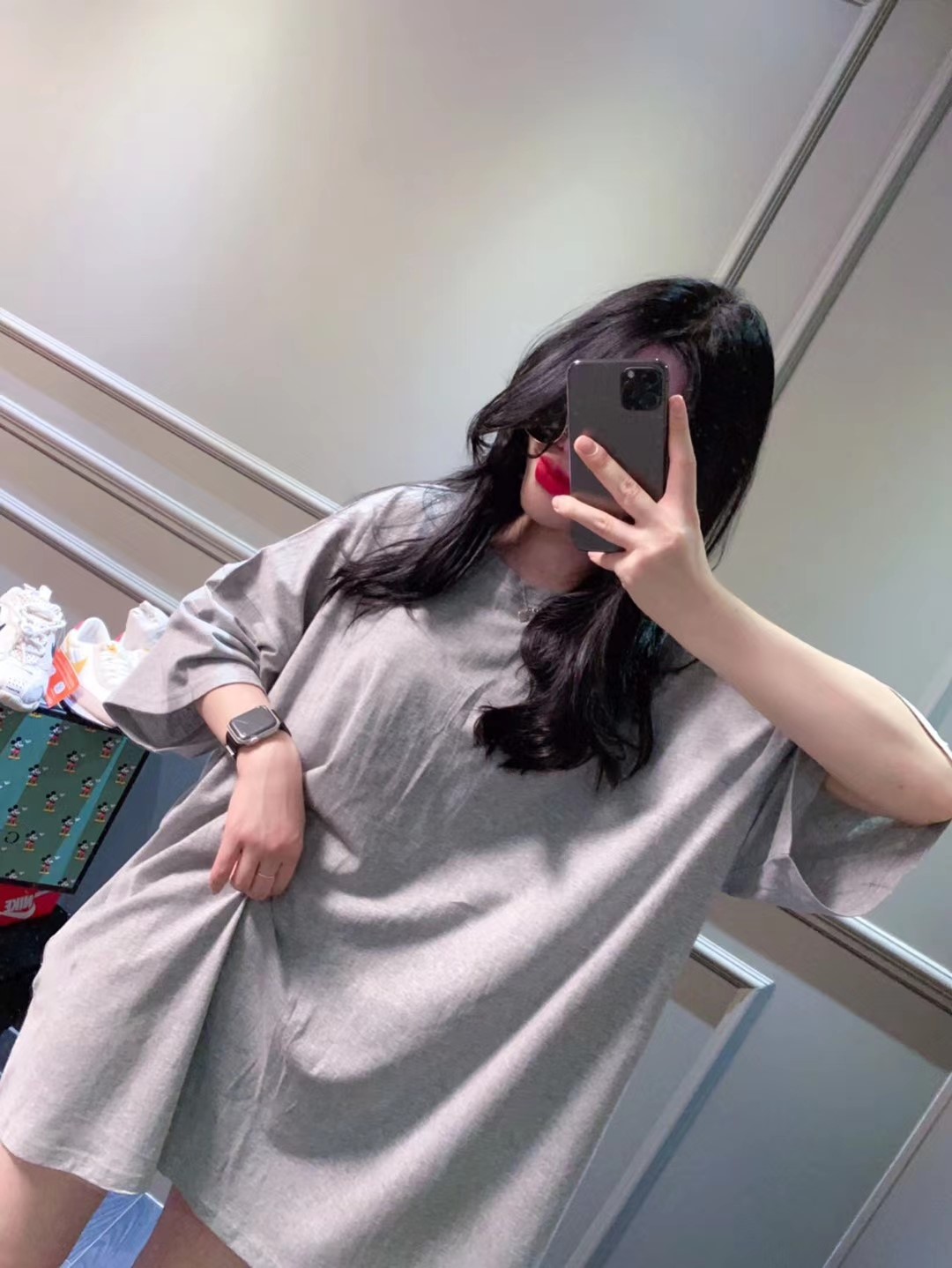 灰色