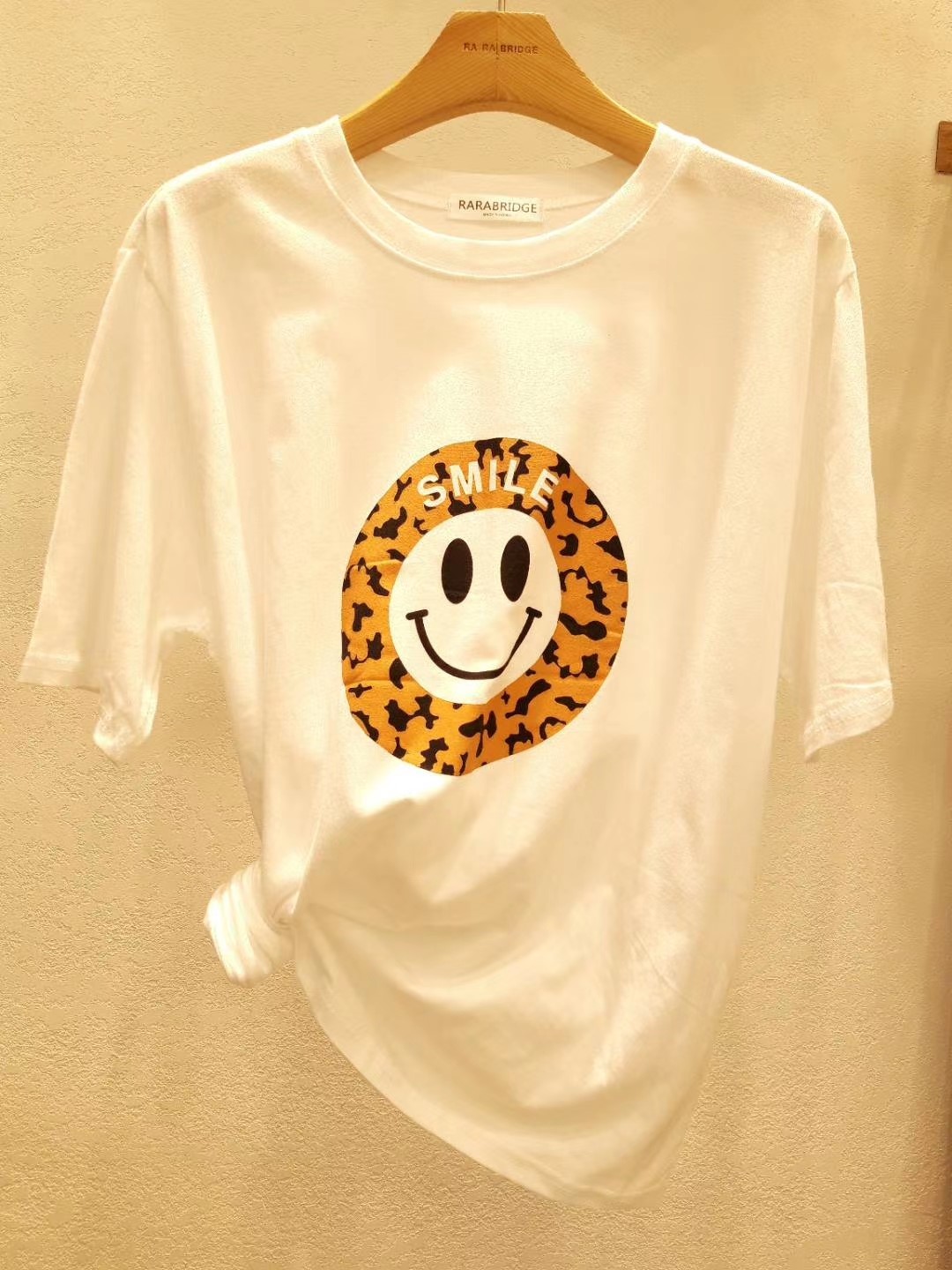 灰色