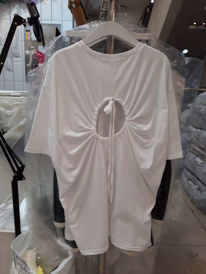 白色