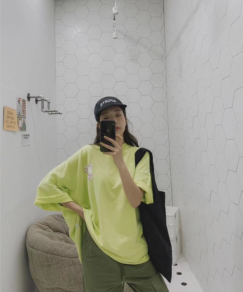 荧光绿色