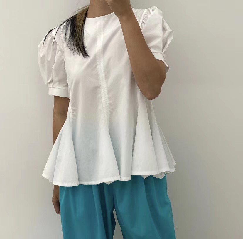 白色