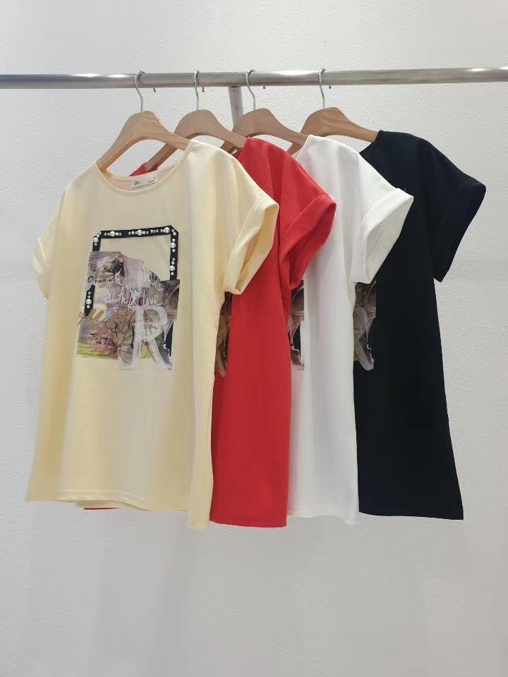 黄色
