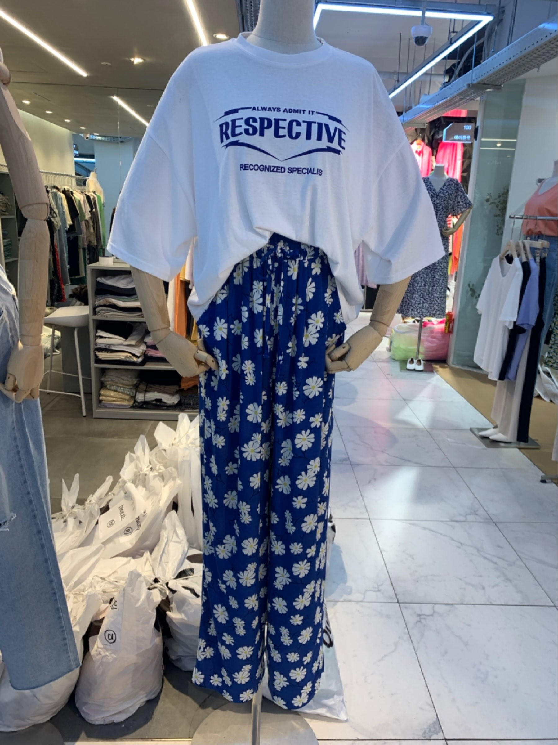 白色