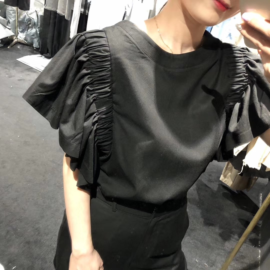 黑色