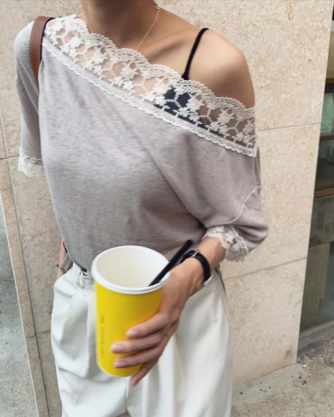 黄色