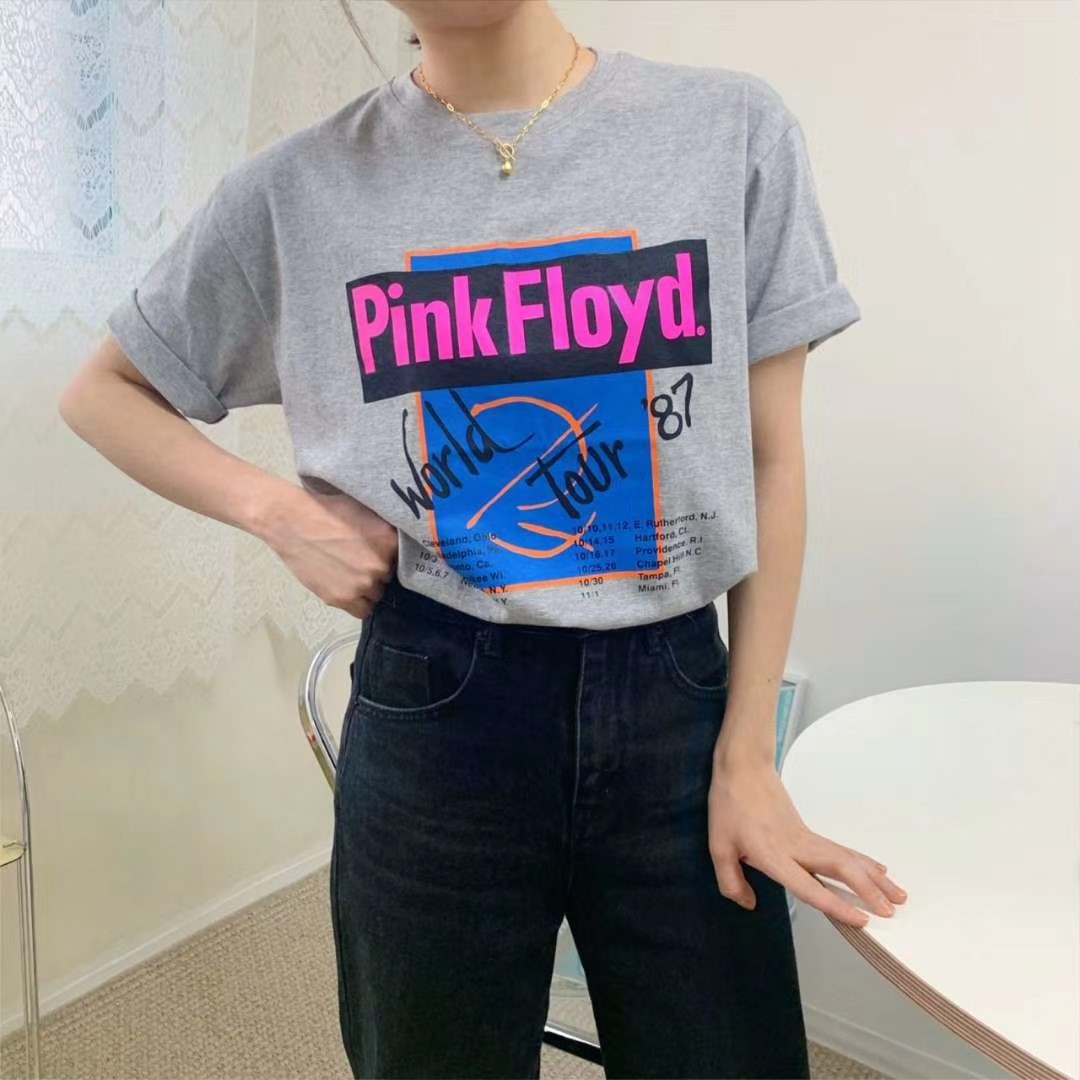 灰色