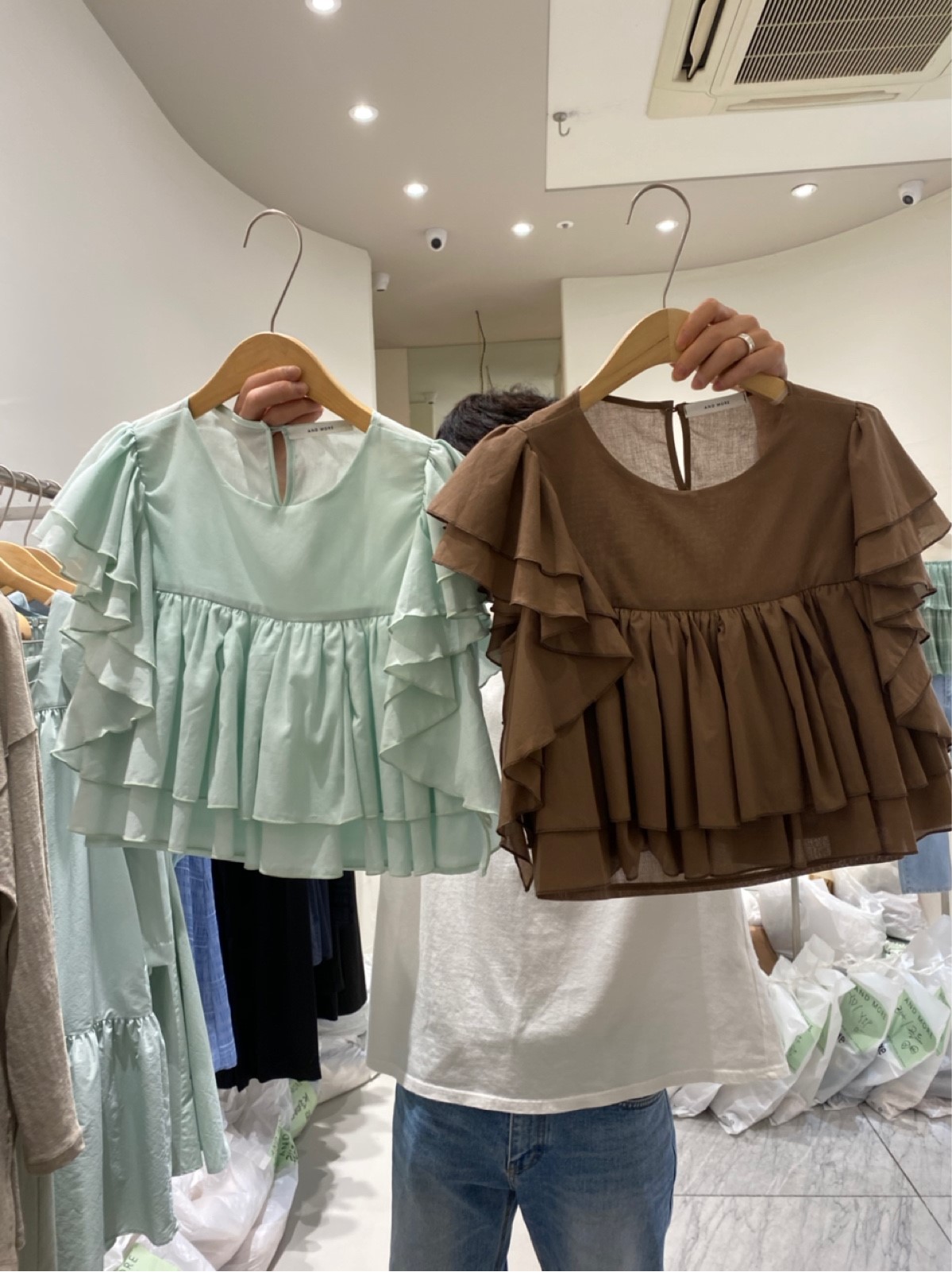 深灰