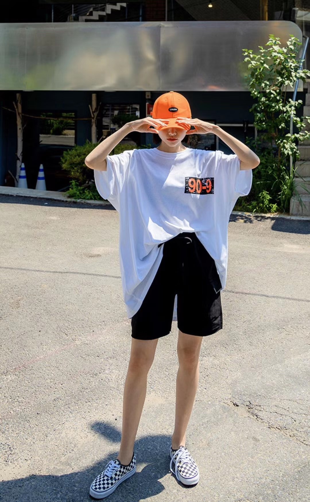 白色