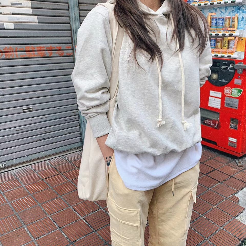灰色
