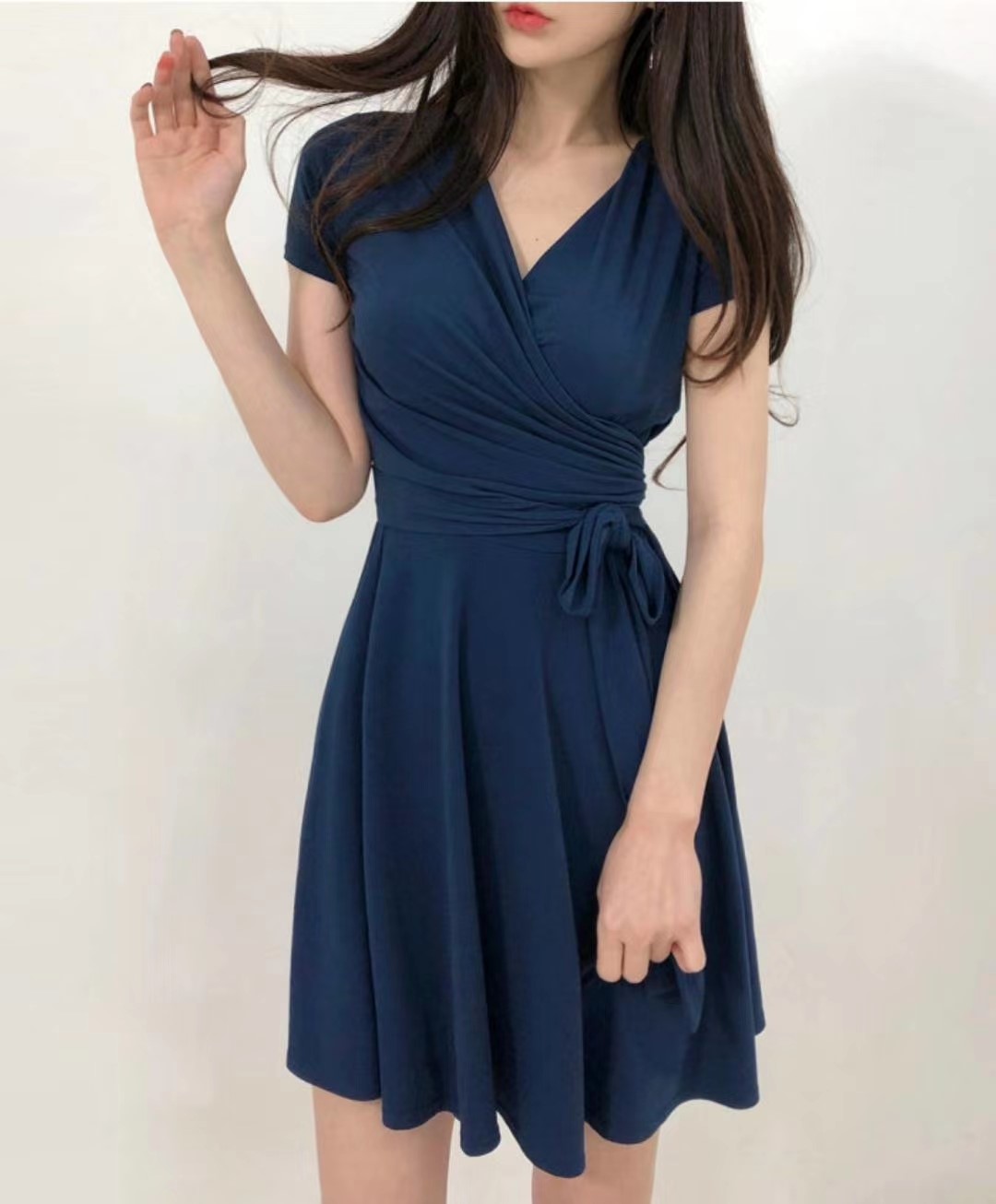 蓝色