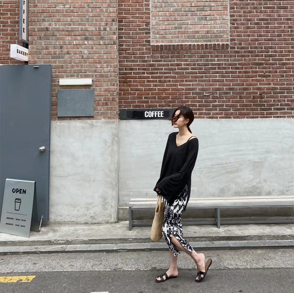 灰色