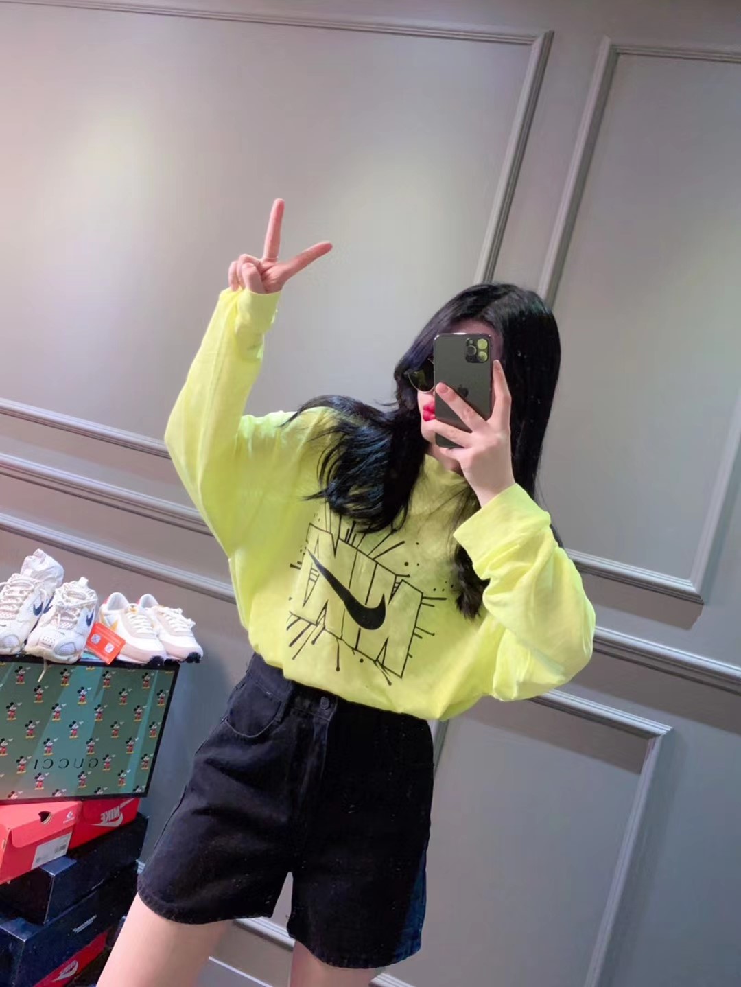 黄色