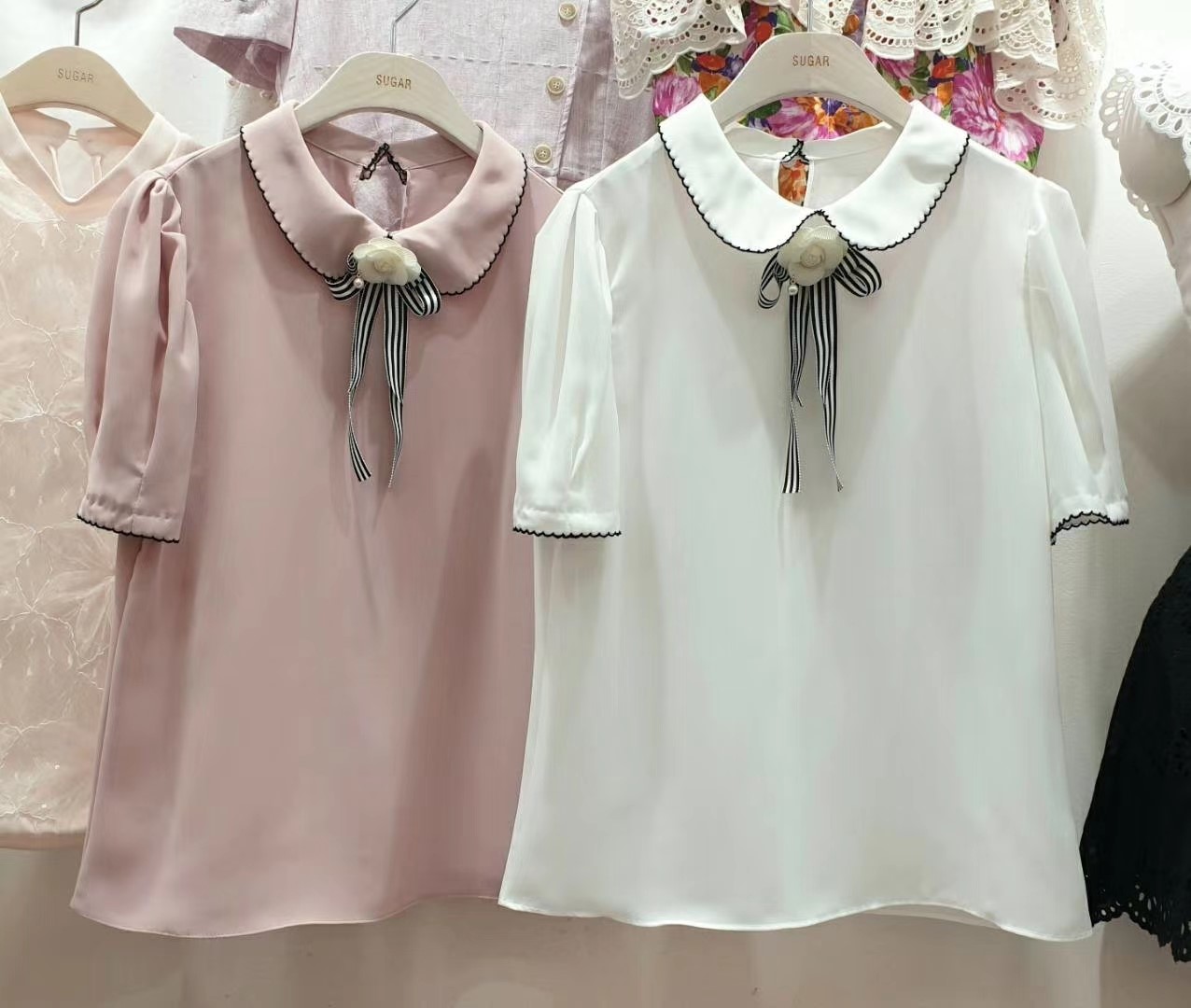 粉红色