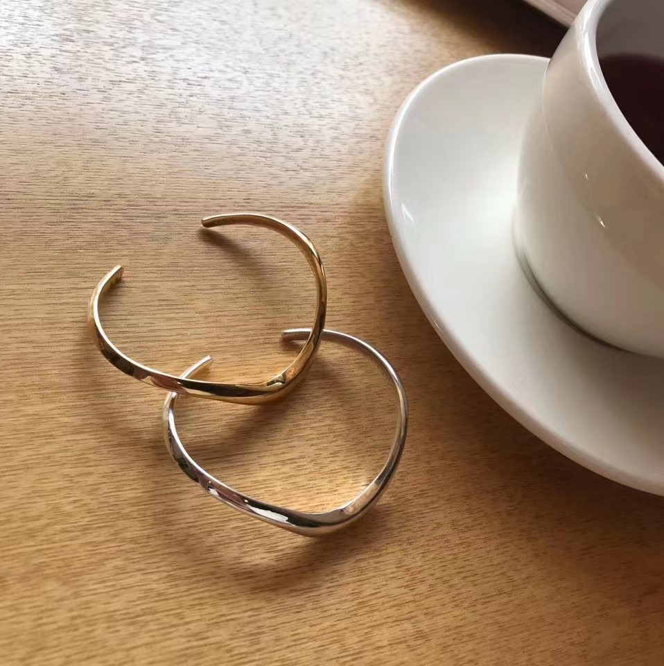 银色