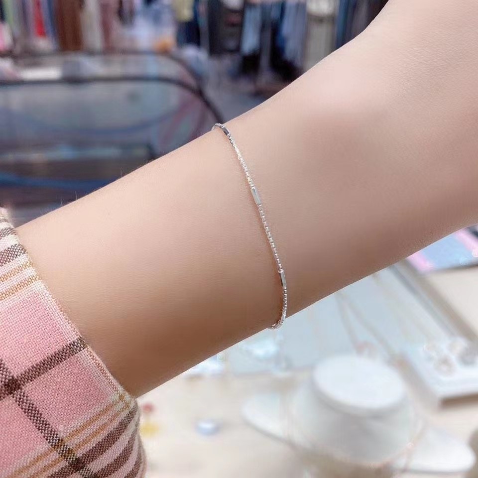银色