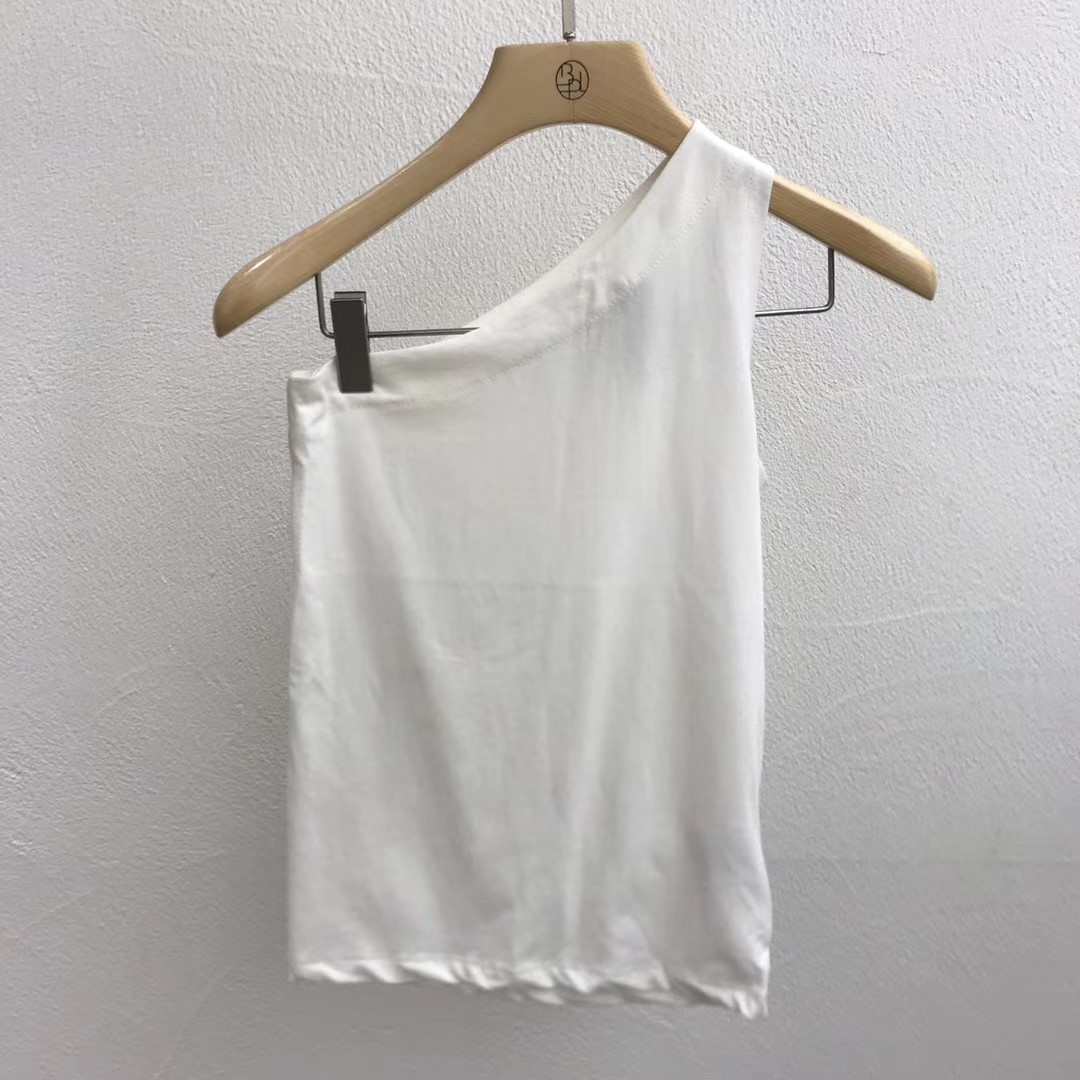白色