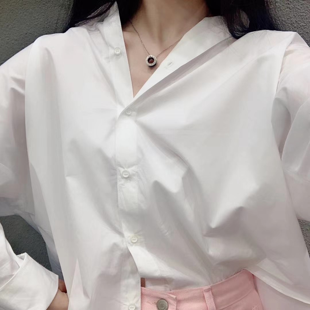 蓝色