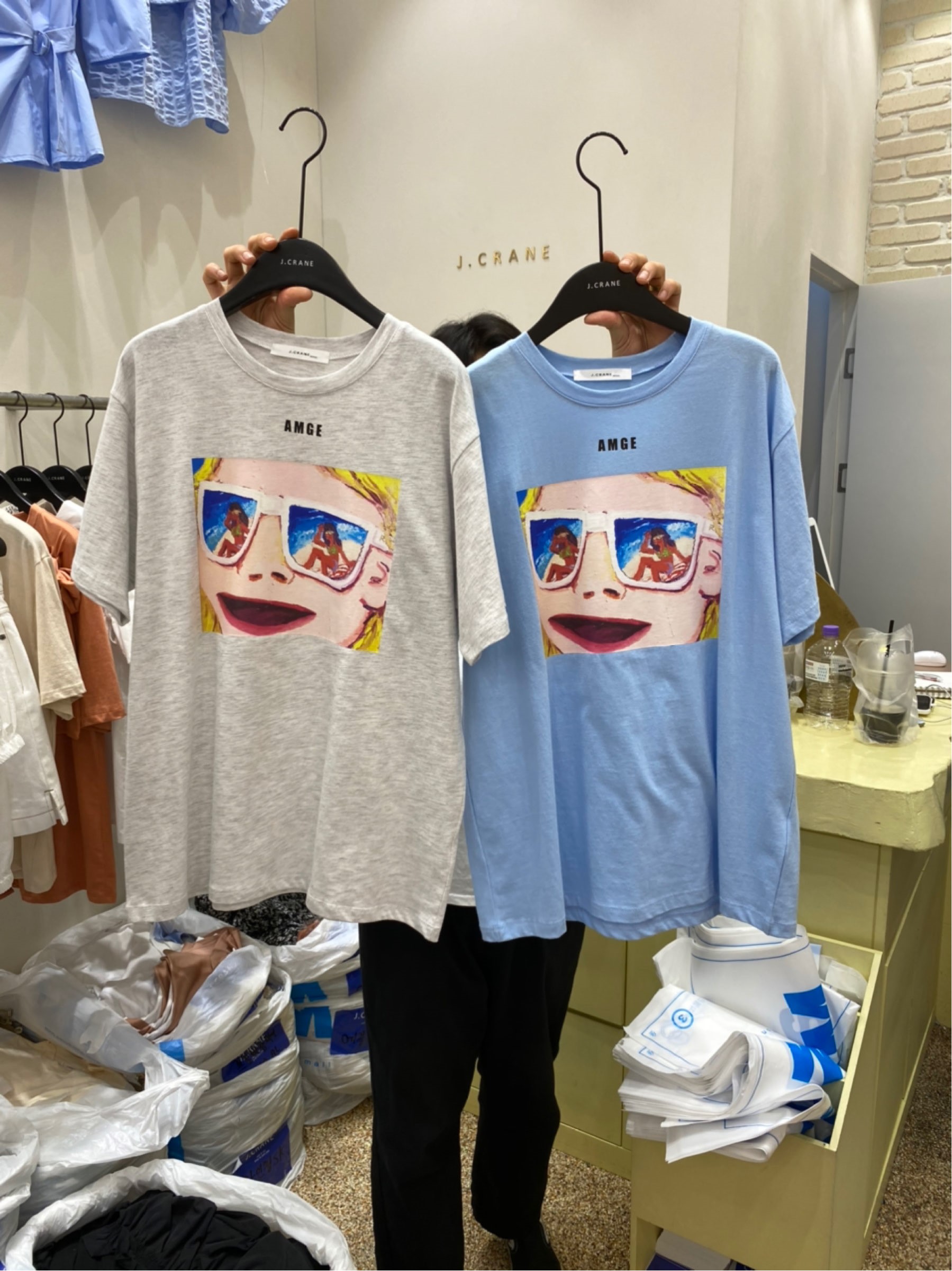 米灰色