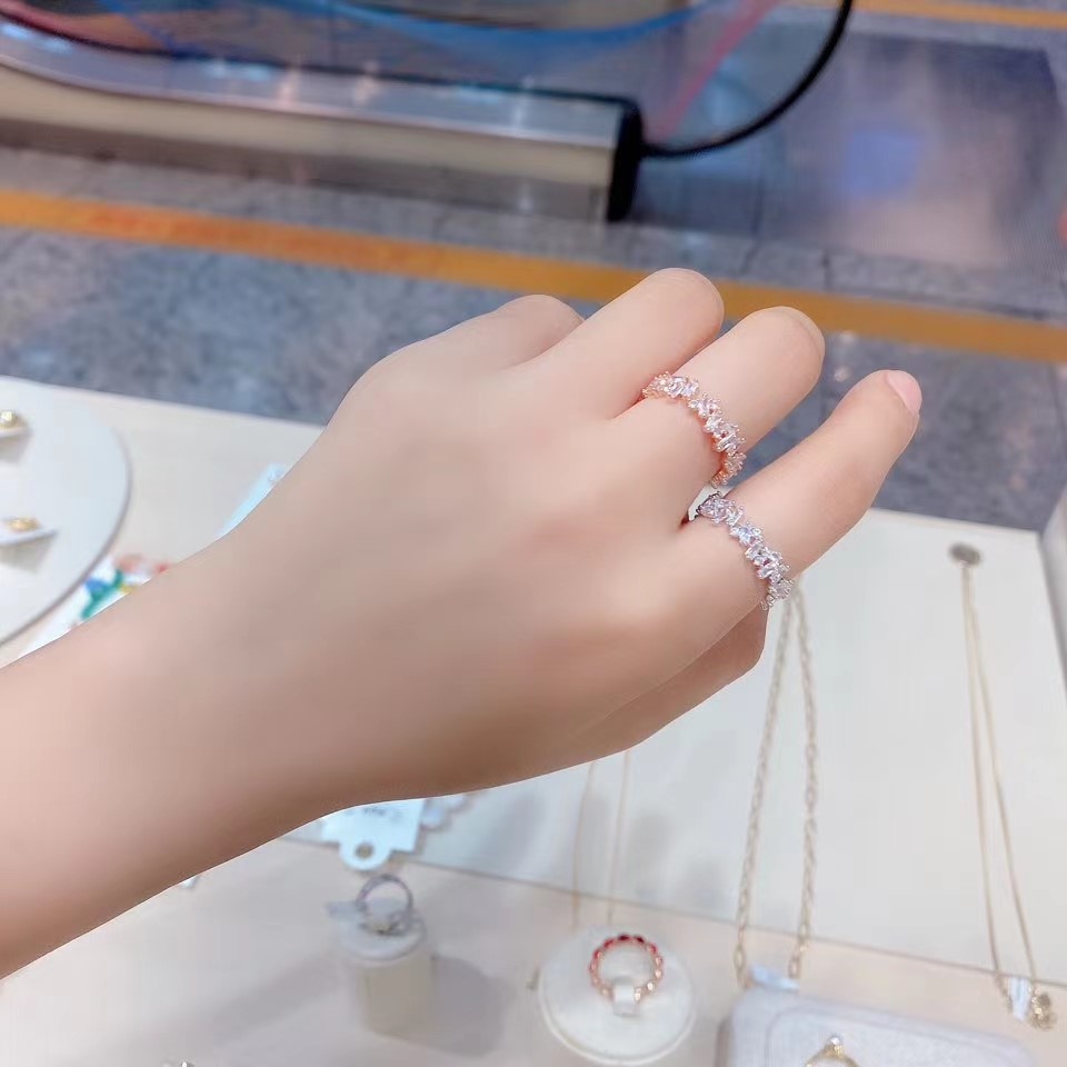银色
