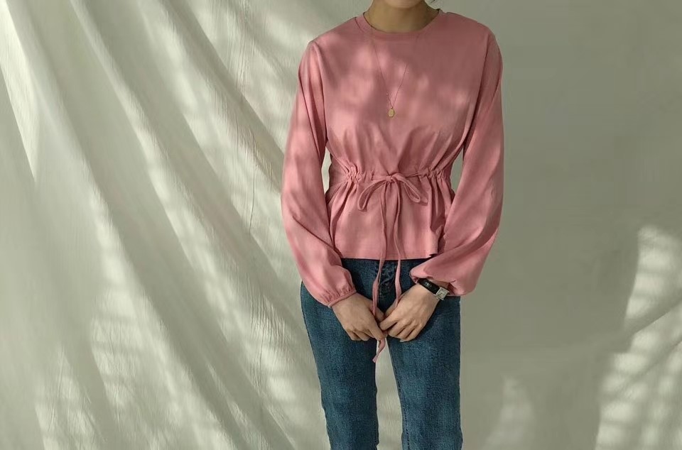 粉红色