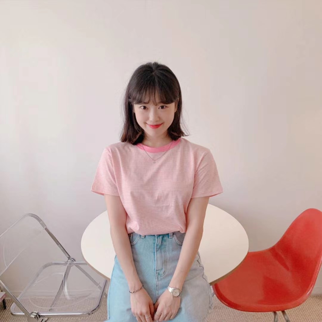 粉红色