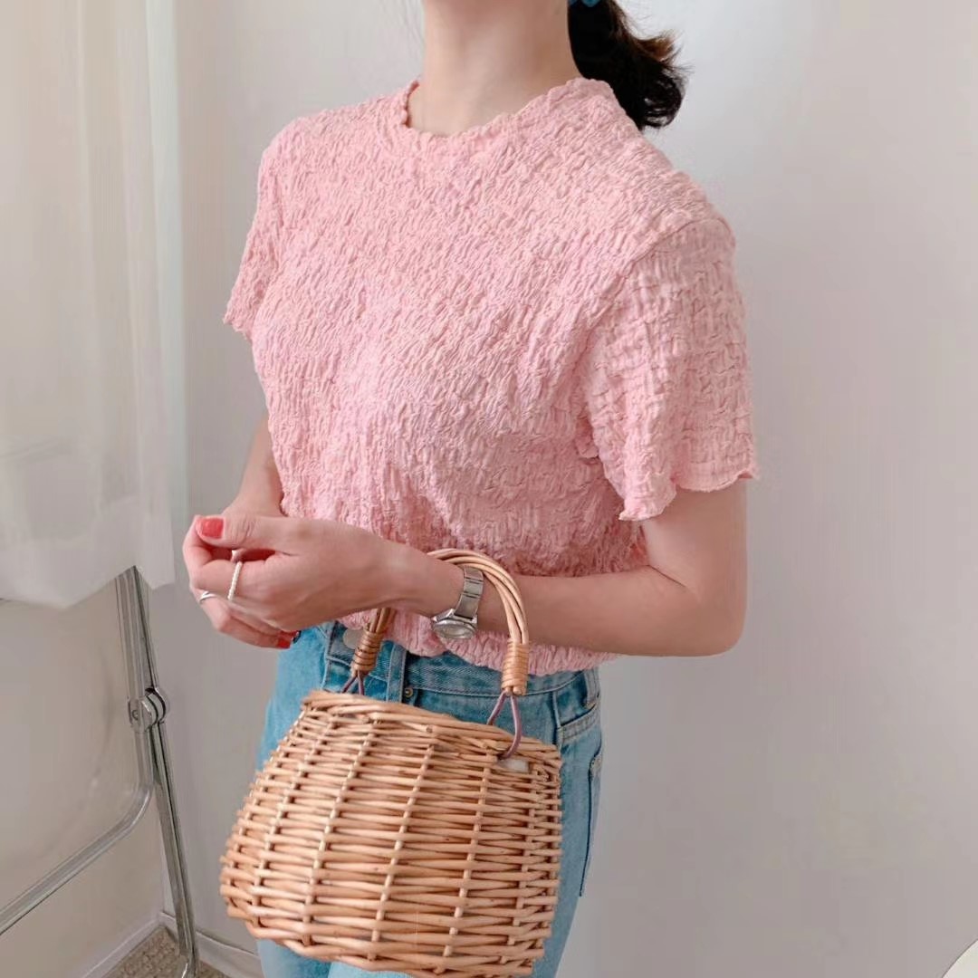 粉红色