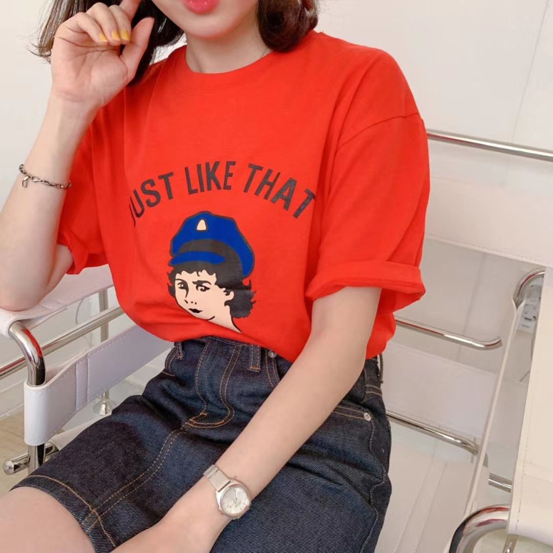 红色