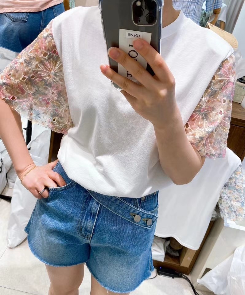 白色