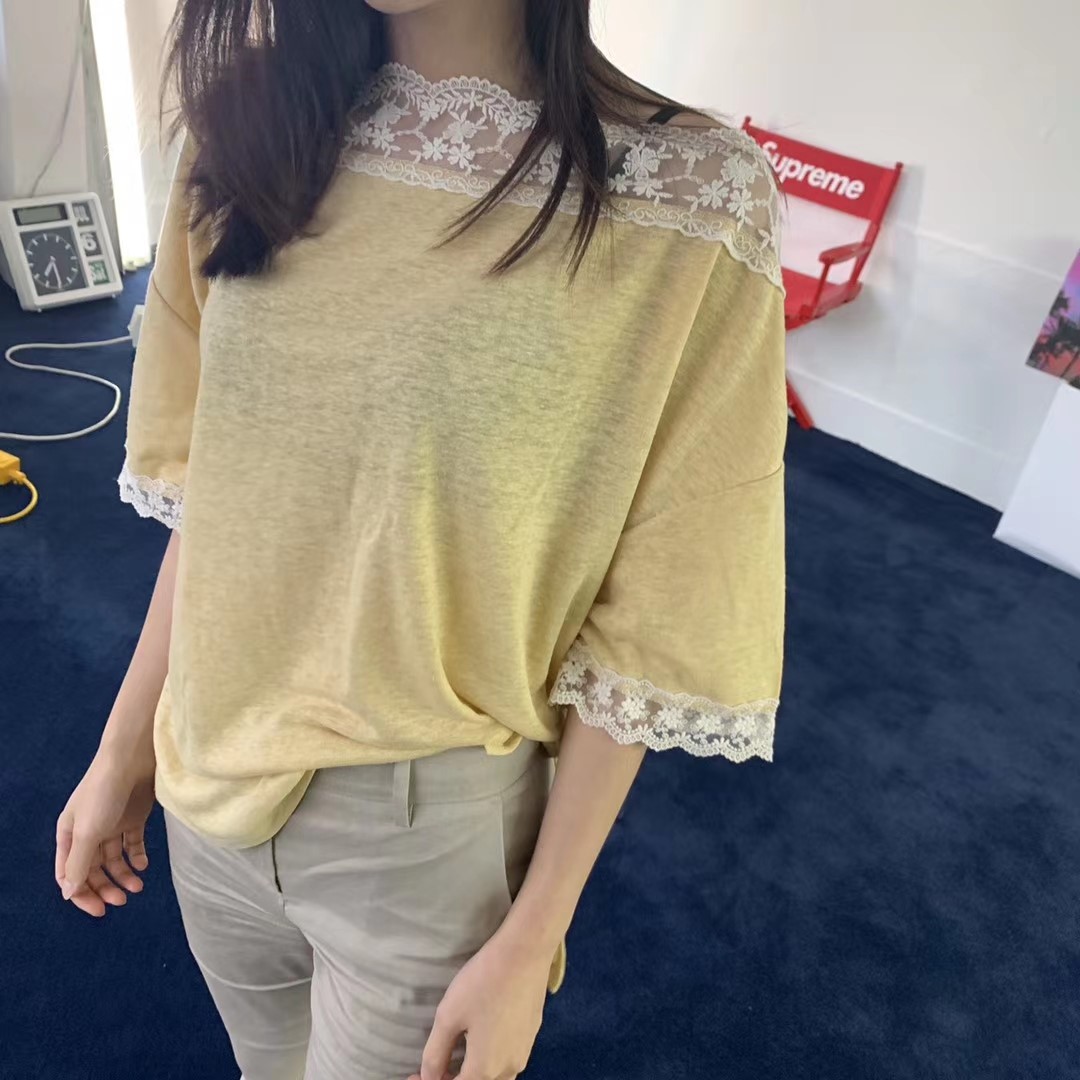 黄色