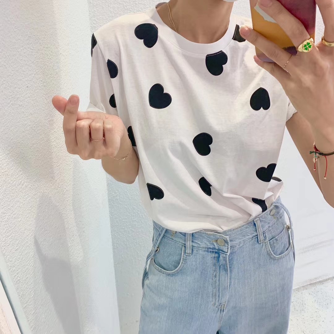 红色